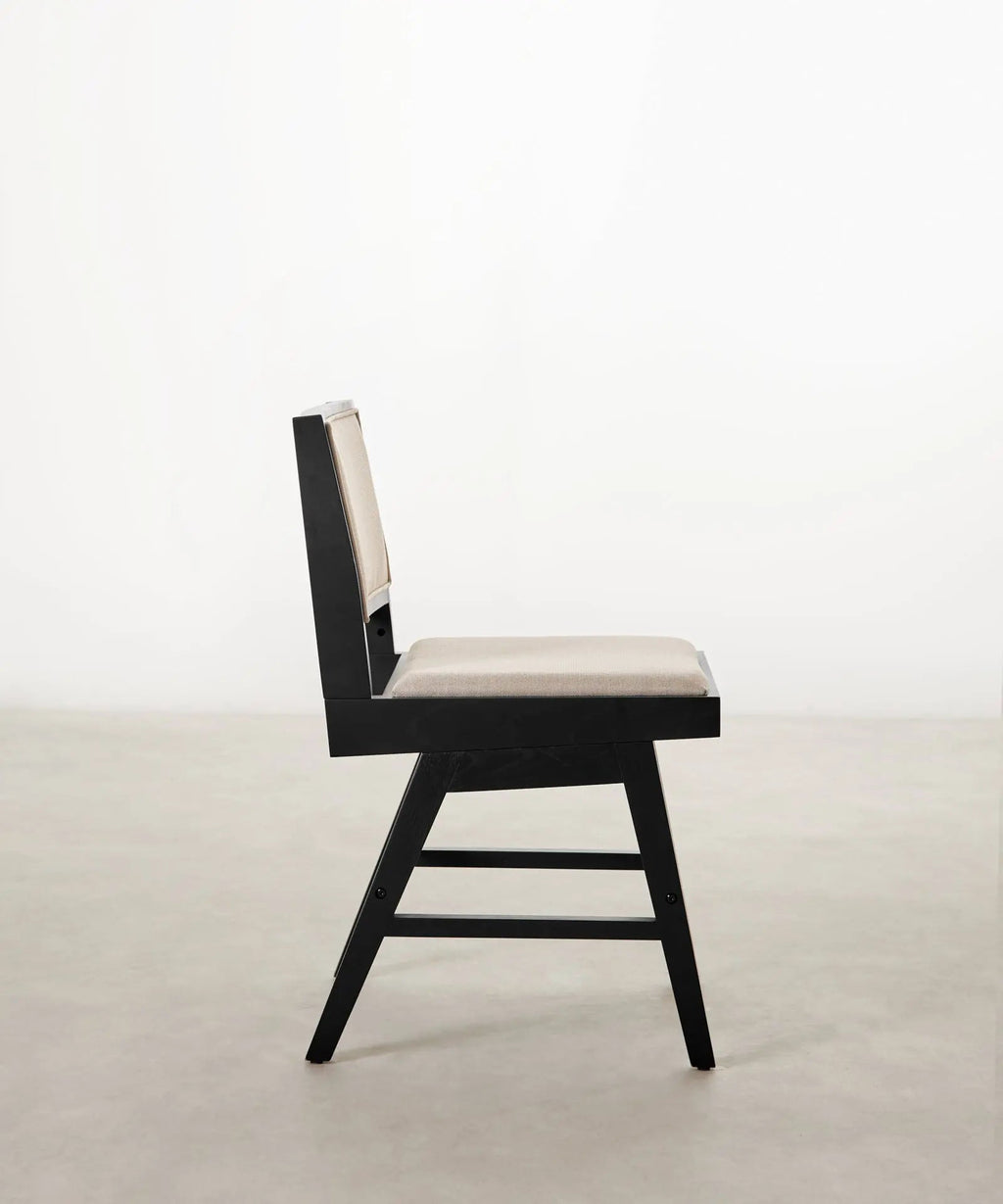 Chaise de salle à manger en bois et rembourrée Matilde