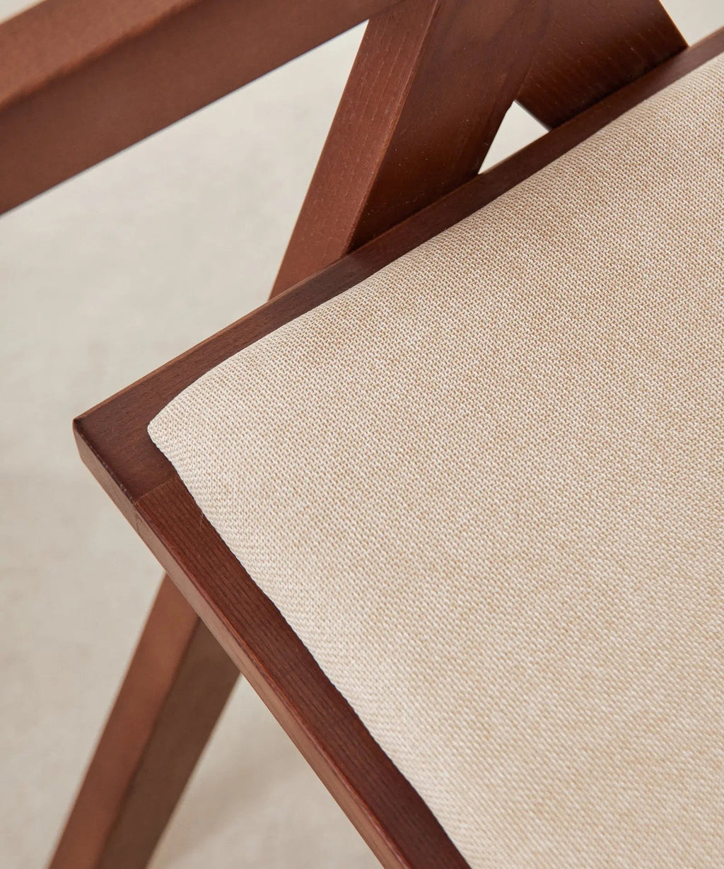 Chaise de salle à manger en bois et rembourrée Matilde Arms
