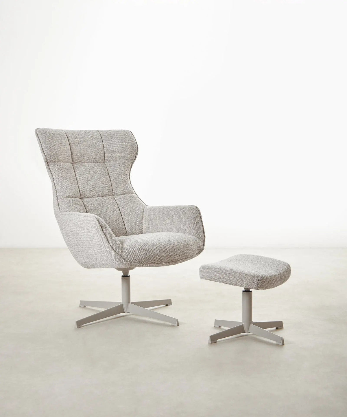 Fauteuil rembourré avec tissu bouclé et pouf Elsa