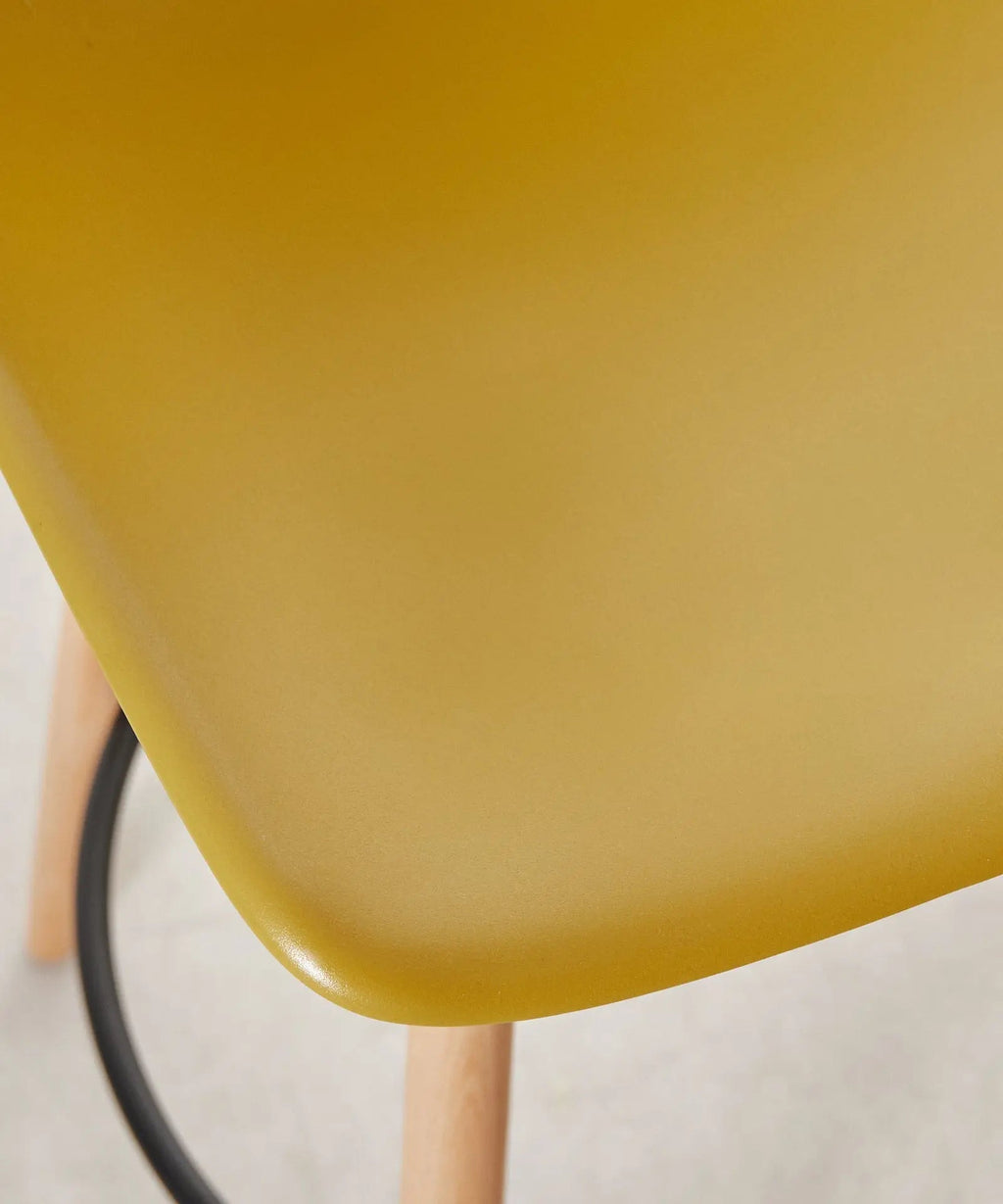 Tabouret en polypropylène et bois Elon