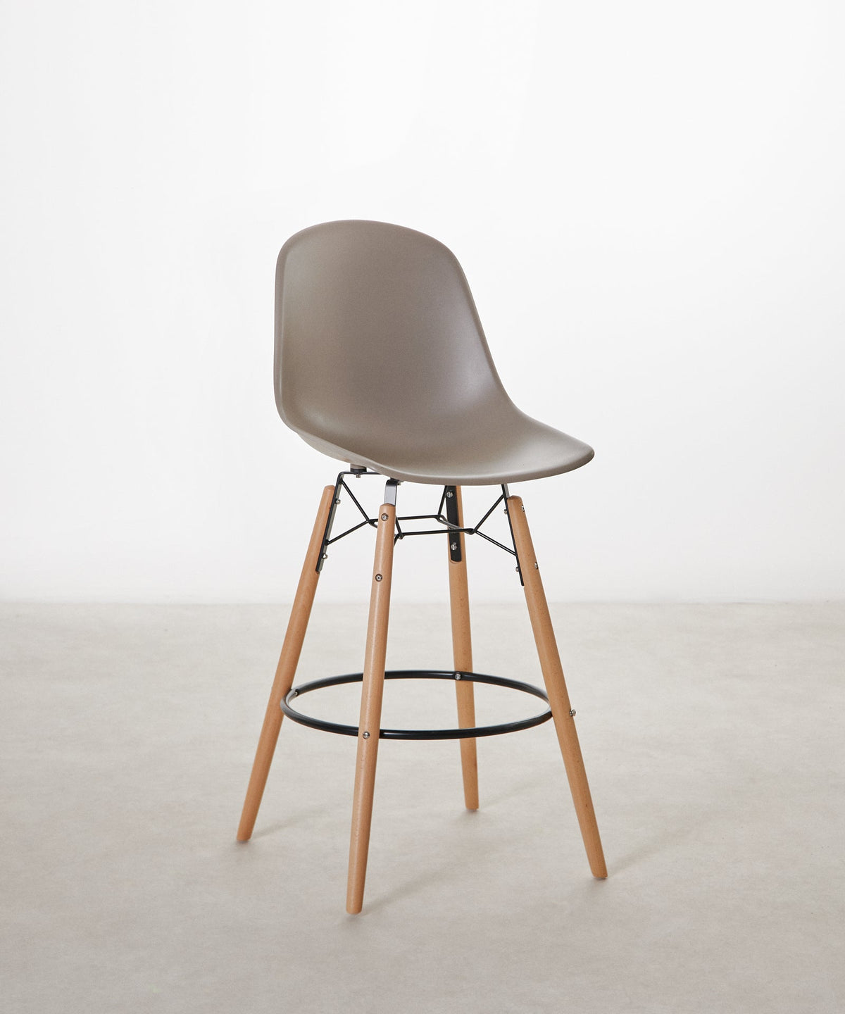 Tabouret en polypropylène et bois Elon