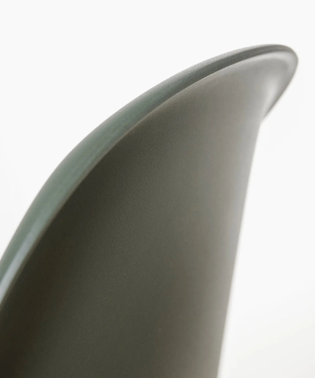 Tabouret en polypropylène et métal Veko