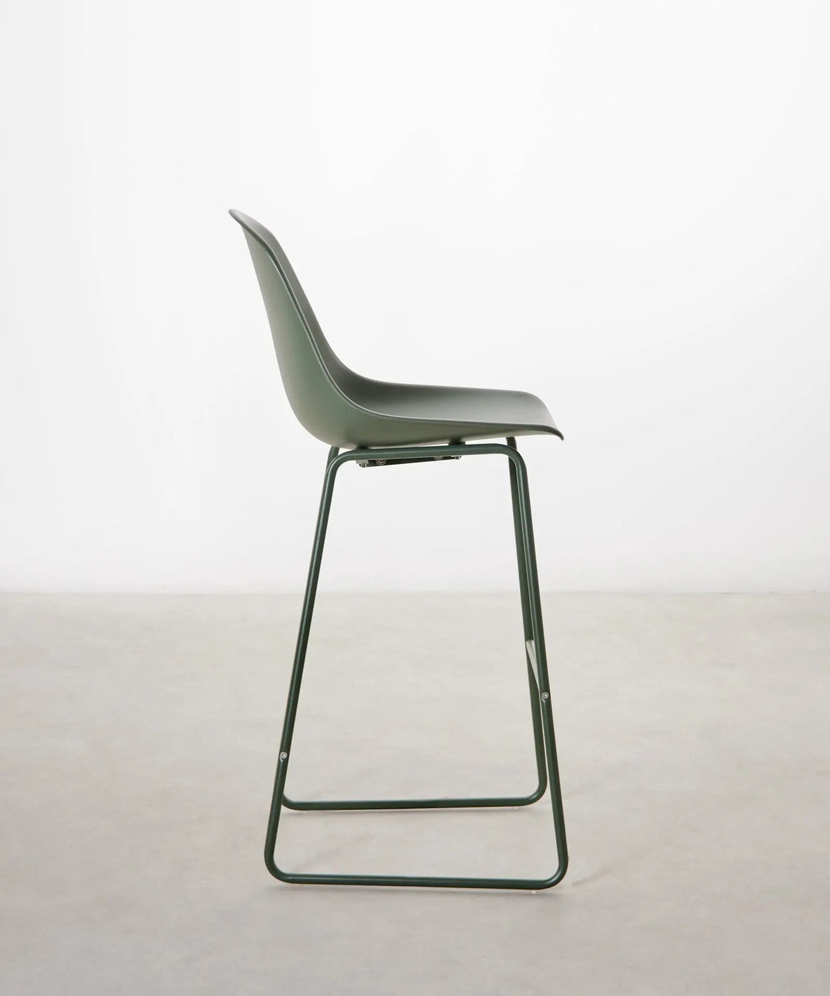 Tabouret en polypropylène et métal Veko