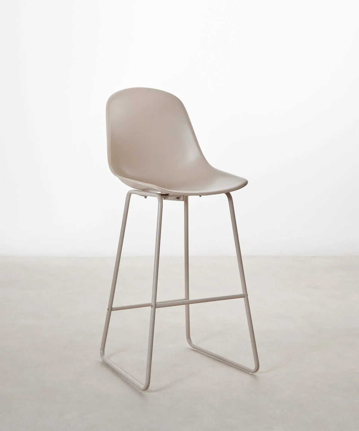 Tabouret en polypropylène et métal Veko