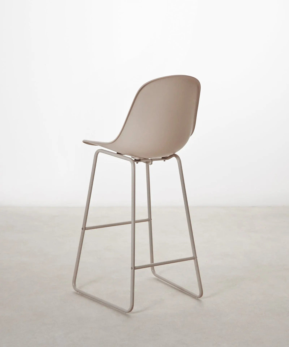 Tabouret en polypropylène et métal Veko